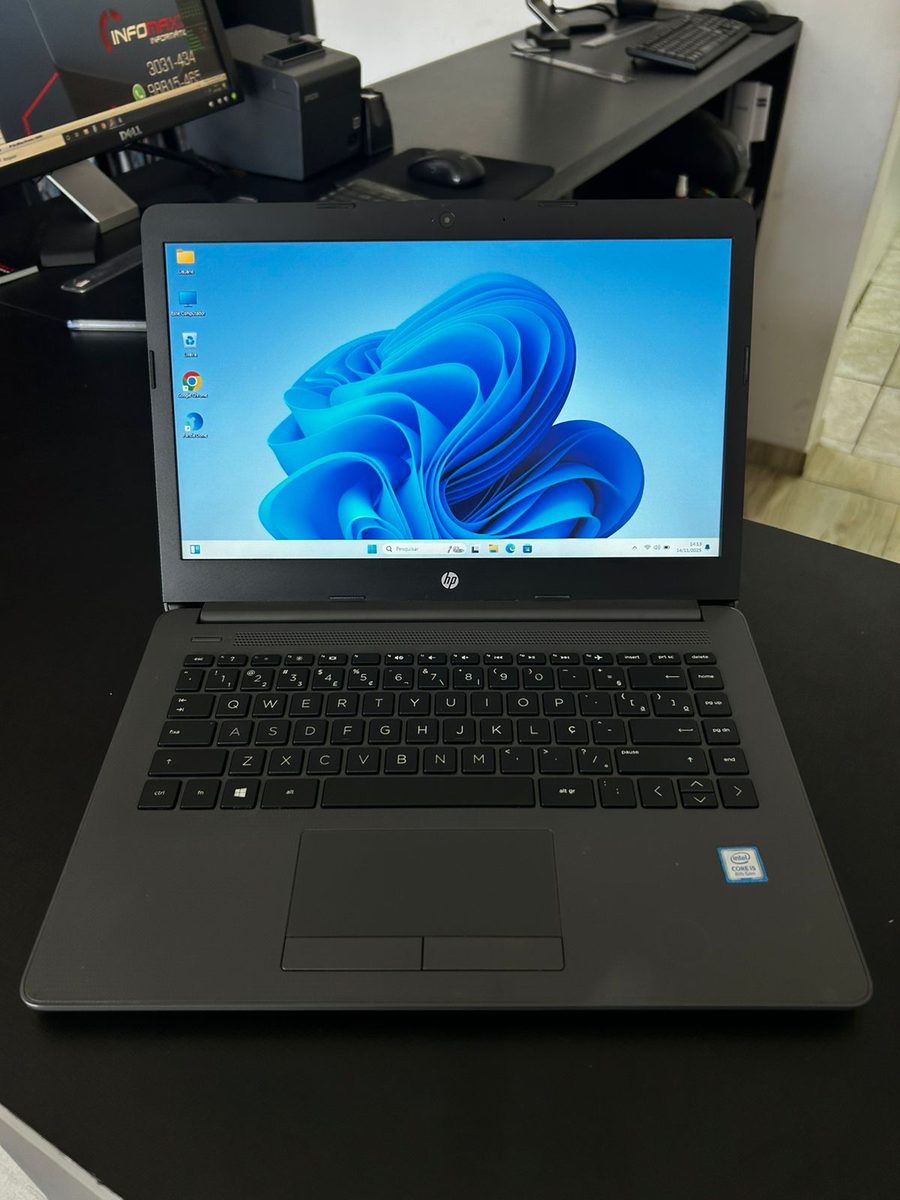Notebook HP com Windows 11 recém-formatado na loja